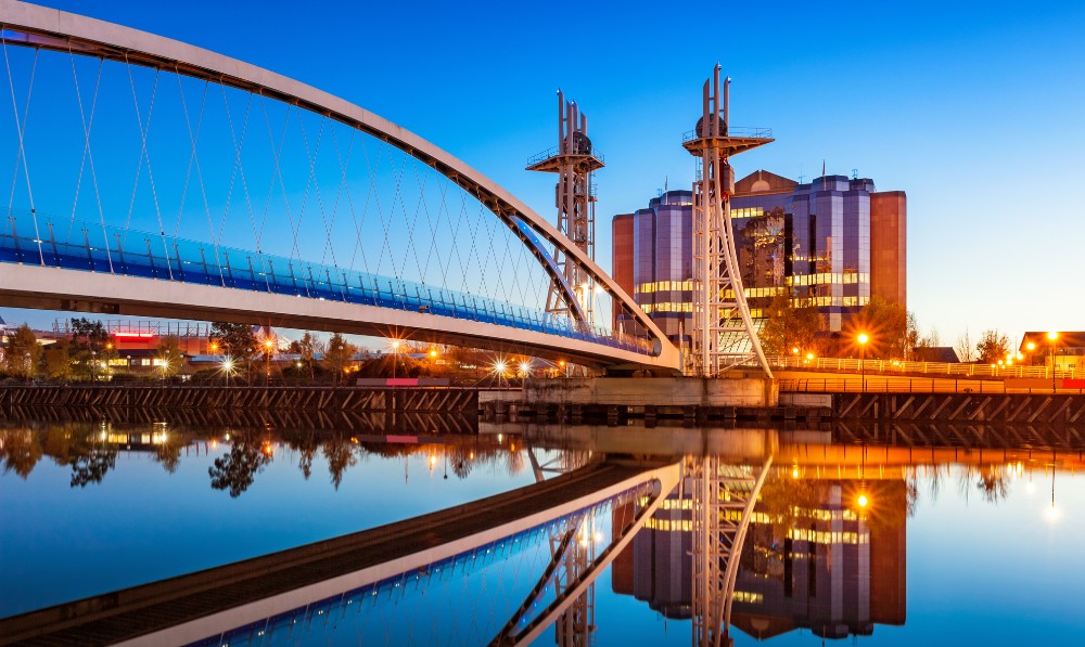 House-sitting-in-manchester-uk-bridge House-sitting-in-manchester-uk-bridge
